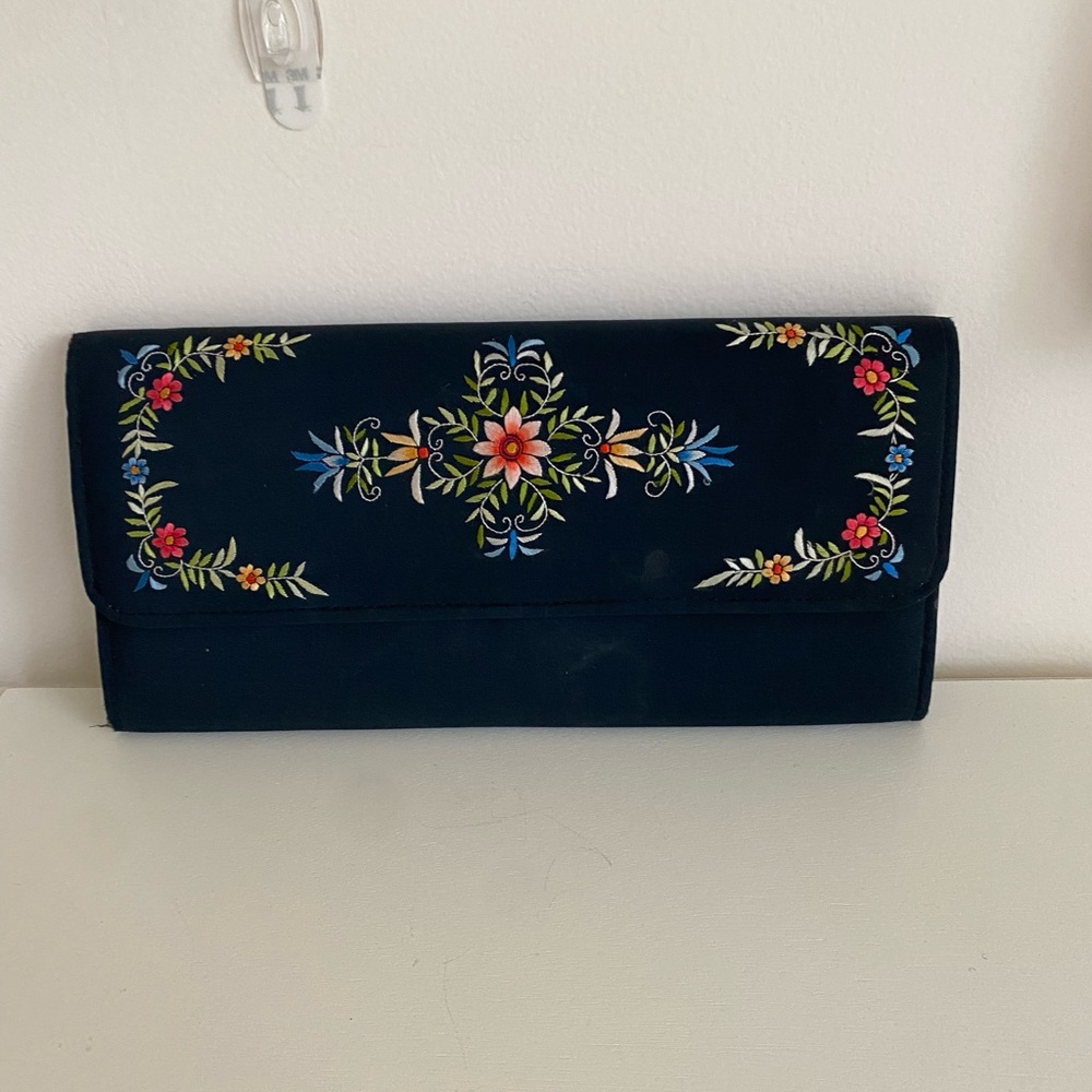 Vintage 1950’s Clutch Purse Black Silk Floral Hand Embroidered 10X6
